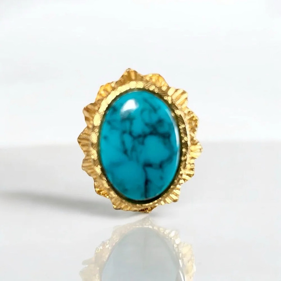 Unbranded Jewelry - Vintage Glass Turquoise Cabochon Ring Adjustable Blue and Goldtone.